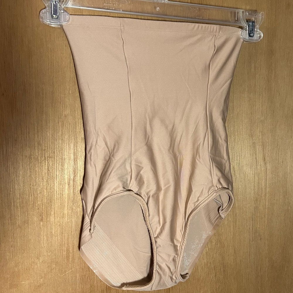 Soma High-Waist Shaping Brief in Beige. Size XL